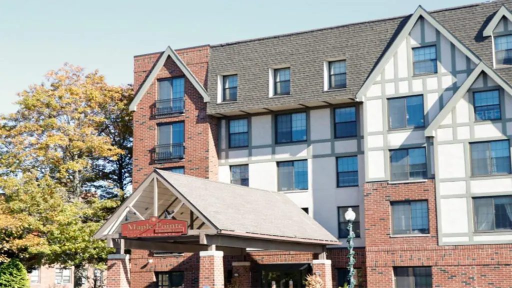 Maple Pointe by Chelsea Senior Living